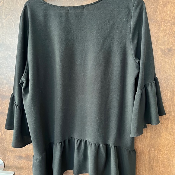 Gibson Ruffle Sleeve Top - Picture 2 of 2